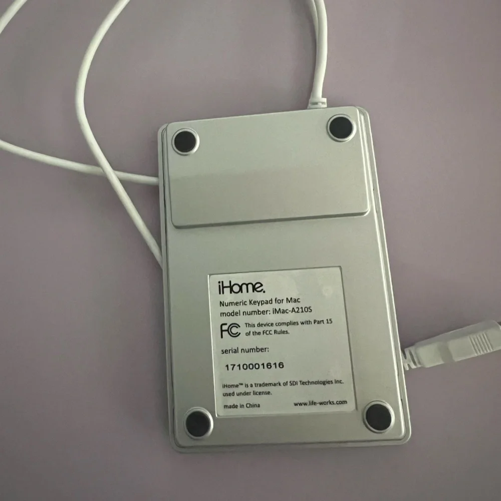 iHome Silver and White USB Numerical Keypad